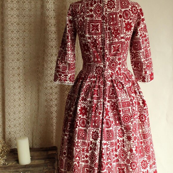 Vintage 1950s Dress, Red and White Cotton Fit and Flare with Lace Trim - Picture 13 of 13